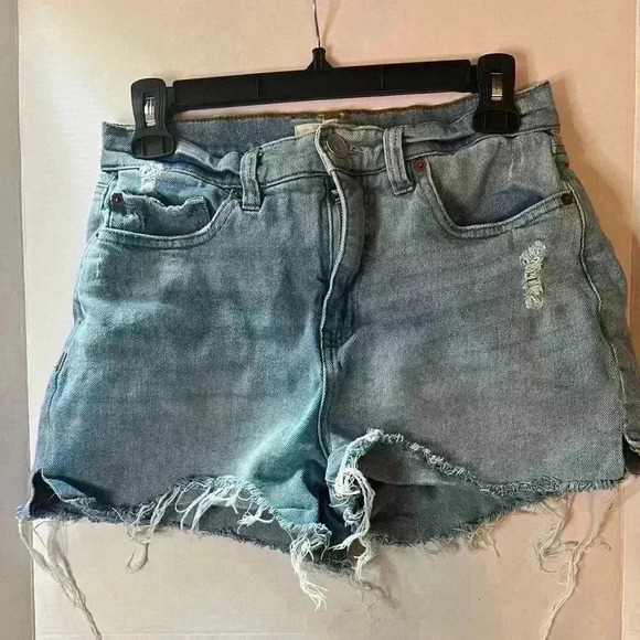 Cooper Key size 5 distress denim jean shorts with the sides cut off - Picture 1 of 10